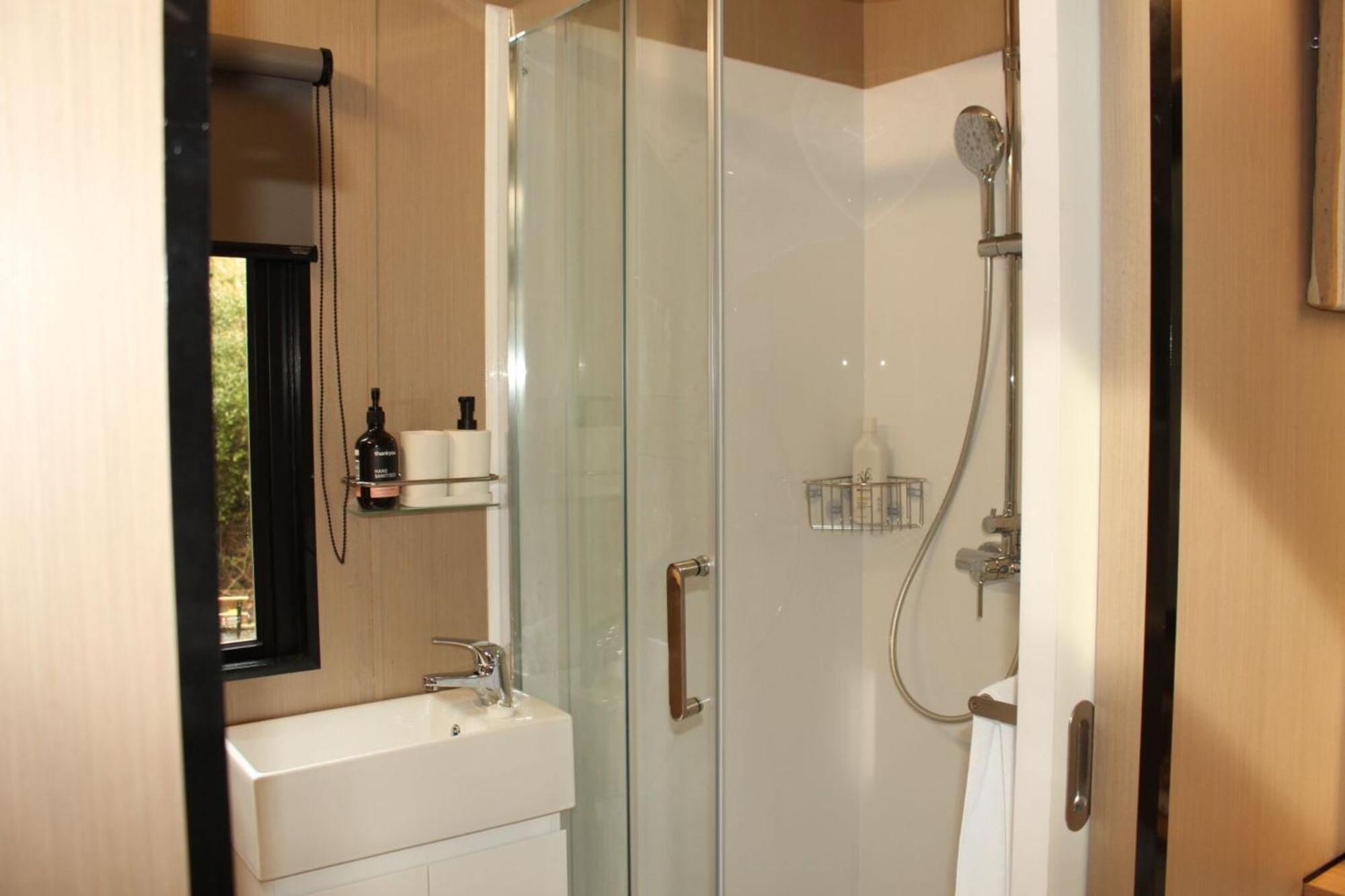 Tranquility Tiny House By Tiny Away Villa Owaka Bagian luar foto