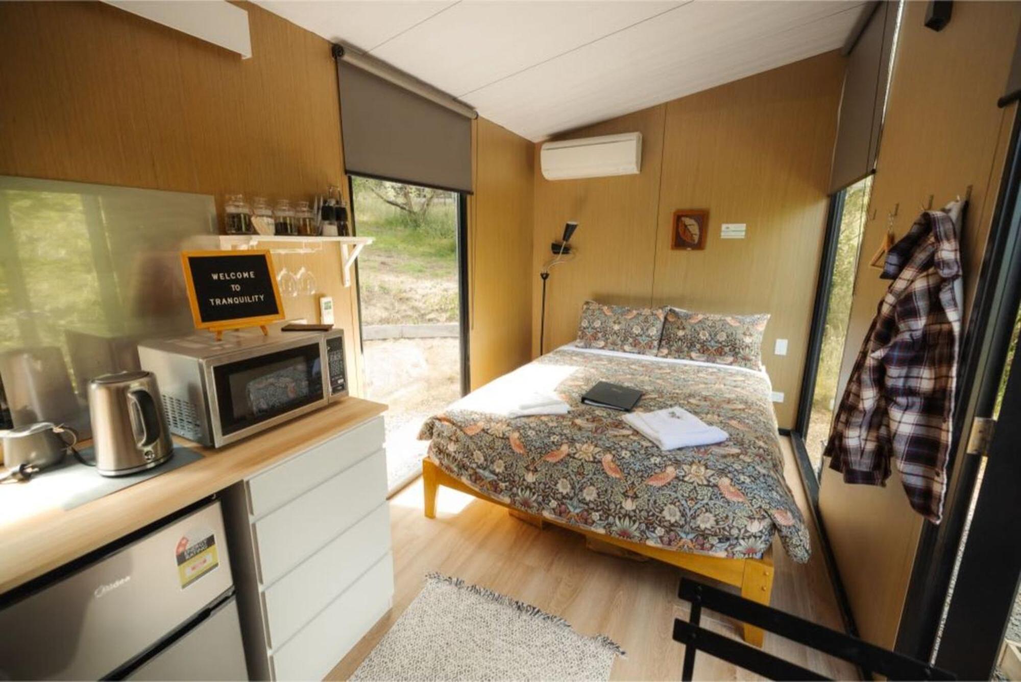Tranquility Tiny House By Tiny Away Villa Owaka Bagian luar foto