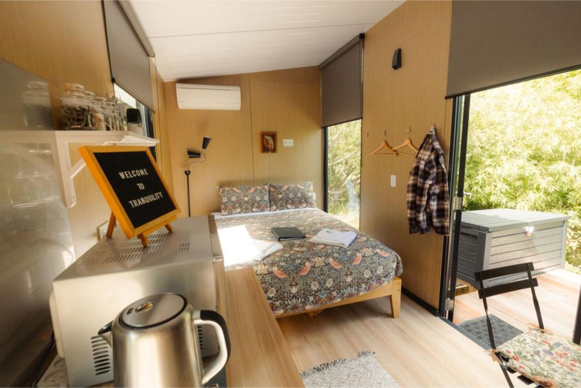 Tranquility Tiny House By Tiny Away Villa Owaka Bagian luar foto